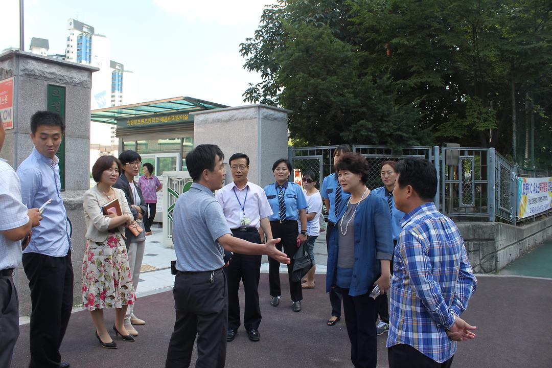 호동초등학교 앞 횡단보도 및 신호등 등 이설요구 민원 현장1