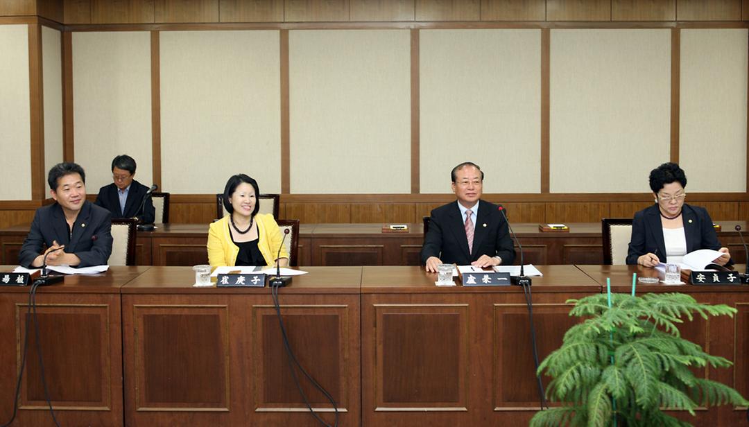 청소년 정책을 위한 간담회1