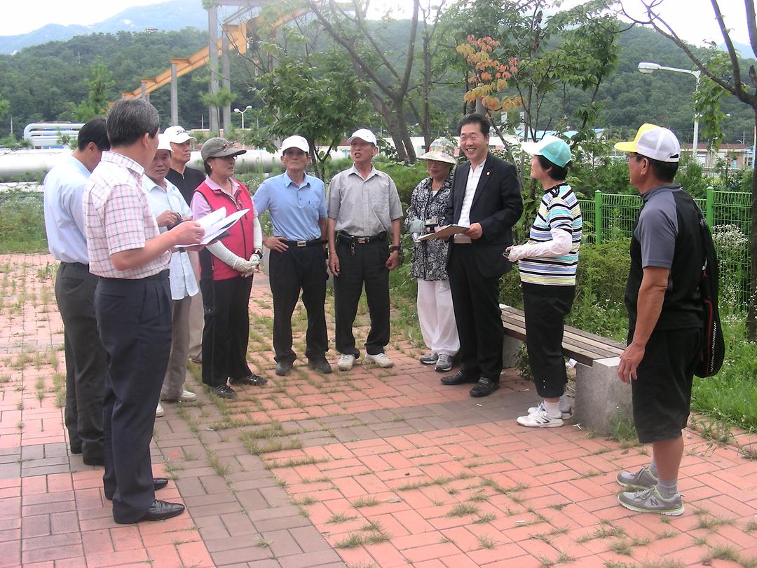 장암동 중랑천변 게이트볼장과 신곡동 능골교 하부생활체육시설 설치관련 민원현장 확인2