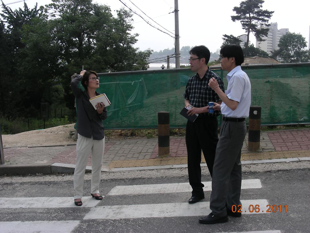 금오초등학교 통학로 방범cctv 설치 및 파손도로 보수 민원 확인3