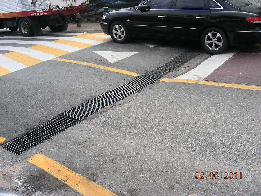 금오초등학교 통학로 방범cctv 설치 및 파손도로 보수 민원 확인1