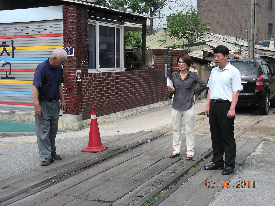 금오초등학교 통학로 방범cctv 설치 및 파손도로 보수 민원 확인2
