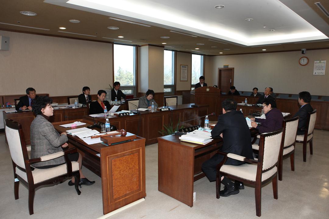 제198회 의정부시의회(임시회) 안건심의 및 새해 업무보고 청취1