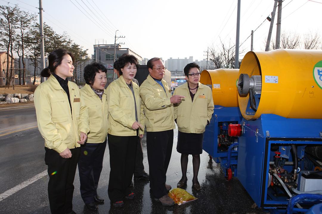 구제역 예방 특별방역활동 관계자 격려 1