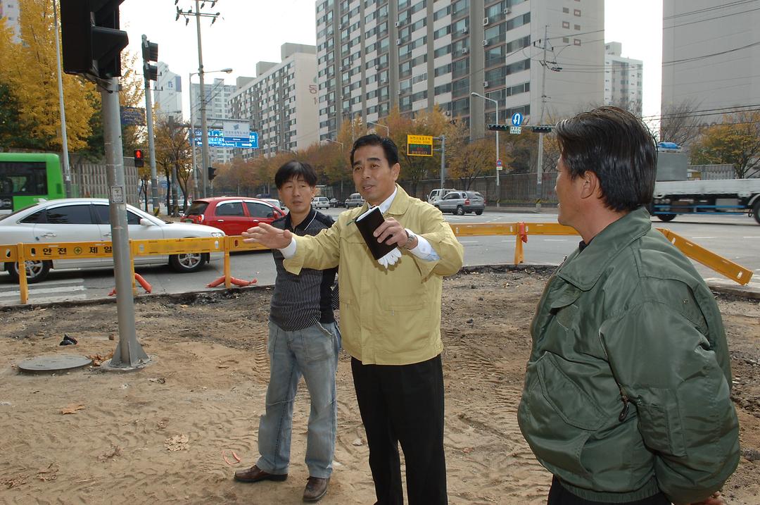 신곡2동 교차로 확장 및 부용천 경전철노선 토사처리 현장확인1