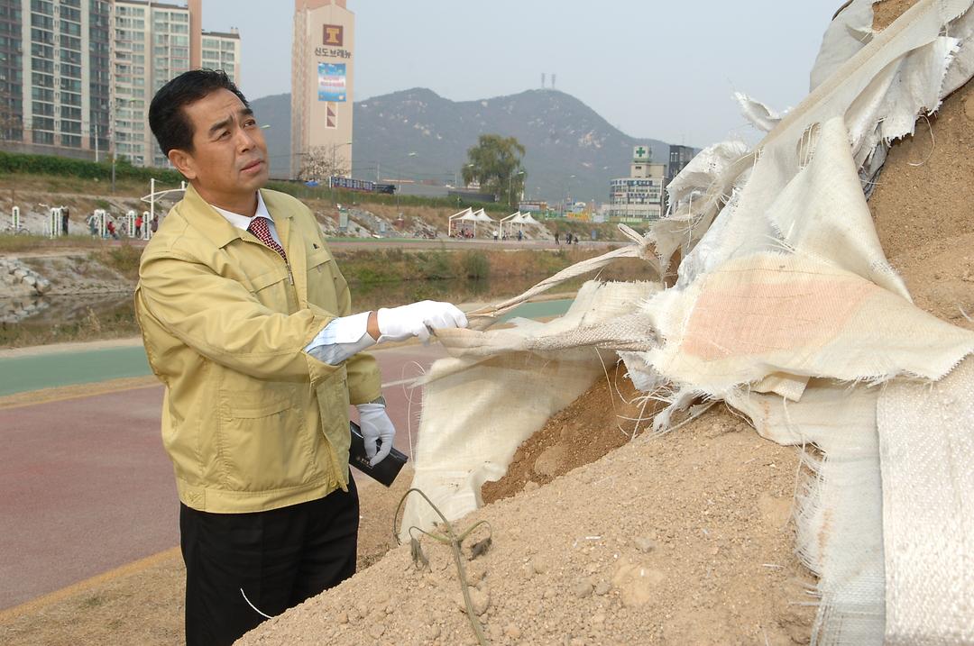 신곡2동 교차로 확장 및 부용천 경전철노선 토사처리 현장확인2