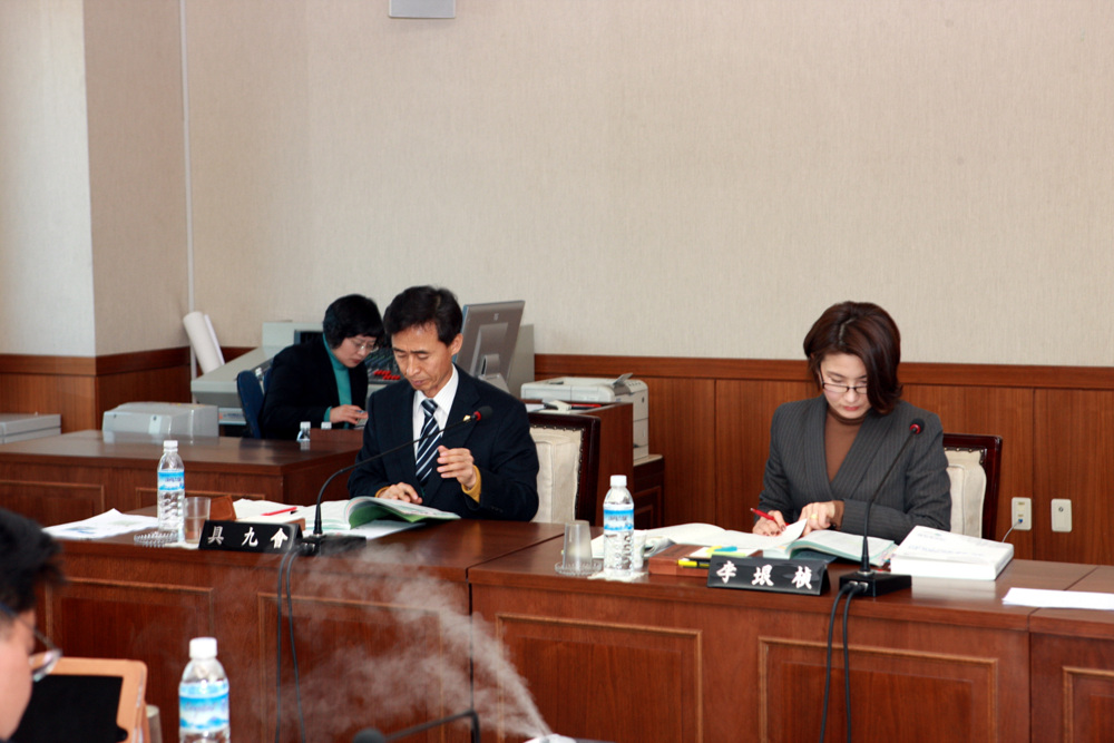 제200회 의정부시의회(임시회), 자치행정위원회 의안심사2