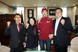 프로야구 넥센 히어로즈 임해동 투수 의회방문