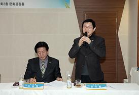 활발한 의정활동 ( 동 업무보고 청취 )