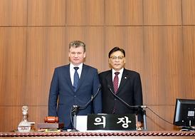 우호도시 러시아 비로비잔시 대표단 의회방문