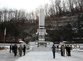 현충탑 참배