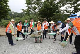 괴산군 수해복구 자원봉사 구슬땀 흘려