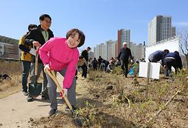 제74회 식목일 나무심기 행사