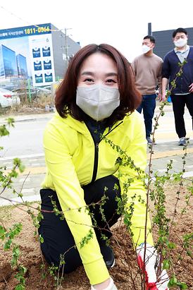 제76회 식목일 나무심기 행사