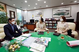 시립소년소녀어린이합창단 지휘자 및 단무장 방문