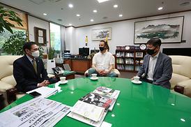 한기범재단관계자방문