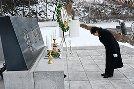 현충탑 참배