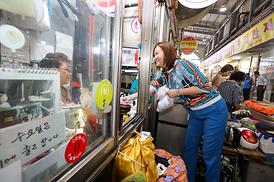 전통시장 노점상인 폭염예방물품 나눔