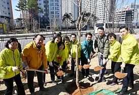 제80회 식목일 기념 봄철 나무심기 행사(산곡동 177-6)