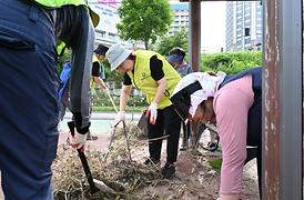 의정부시의회, 중랑천 등 집중호우 피해 복구 동참