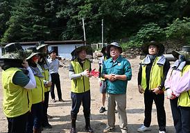 의정부시의회, 가평군 수해 복구 참여...성금 300만원 전달