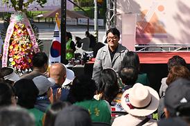 비어있던풍경 견생조각전으로 채우다