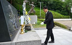 제10대 의정부시의회 현충탑 참배