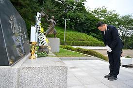 제10대 의정부시의회 현충탑 참배