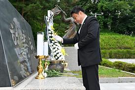 제10대 의정부시의회 현충탑 참배