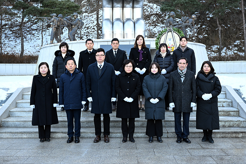계묘년 첫 일정으로 의정부 현충탑 참배1